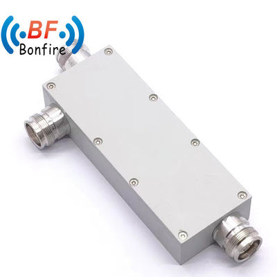 300W 1.47dB Verliesholte RF Directional Coupler 7dB Koppelingsgraad voor 698MHz-3800MHz