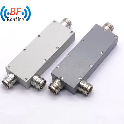 Innen/buiten 698MHz-3800MHz 5dB koppelingsgraad 300W 2.3dB holterichtingscoupler