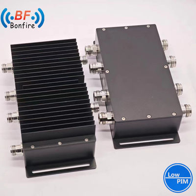 Grijs 698-3800MHz VHF 4 in 2 uit RF Hybride Coupler/Combiner voor de totale projectlevering