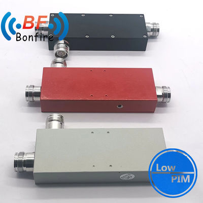 In- en buiten IP65 698-2700MHz 200/300W 4.3-10 F10dB Hoogte RF Directionele Koppelaar