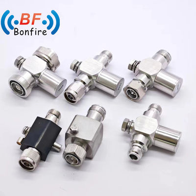 Pakket Bruto Gewicht 0,220 kg N-M tot N-F/N-F tot 4.3-10-F/4.3-10-M tot 4.3-10-F RF Surge Protector