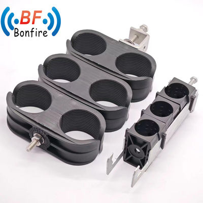 Plastic Triple Stacks Fiber Feeder Clamps Cable Clamps voor OEM/ODM-productiebehoeften