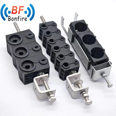 Plastic Triple Stacks Fiber Feeder Clamps Cable Clamps voor OEM/ODM-productiebehoeften