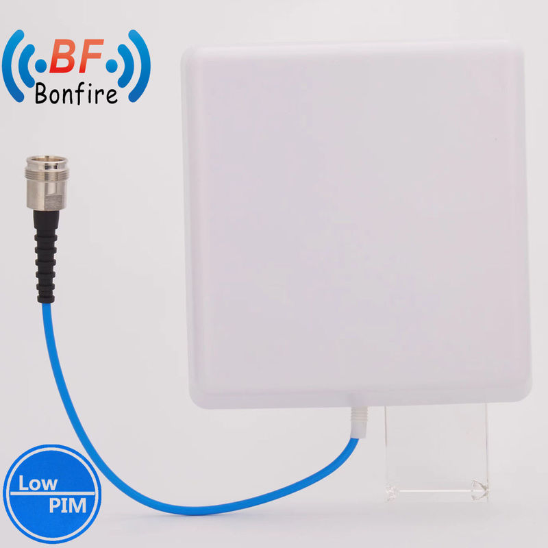 TX-0740-X701 Microwave Directional Panel Antenne voor dekking in gebouwen 698-4000MHz