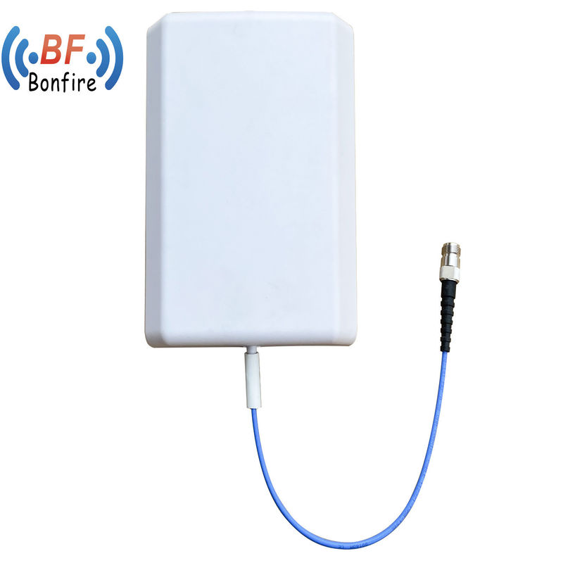 25.00cm * 20.00cm * 9.00cm Professionele MIMO-paneelantenne voor Das Ibs 698-4000