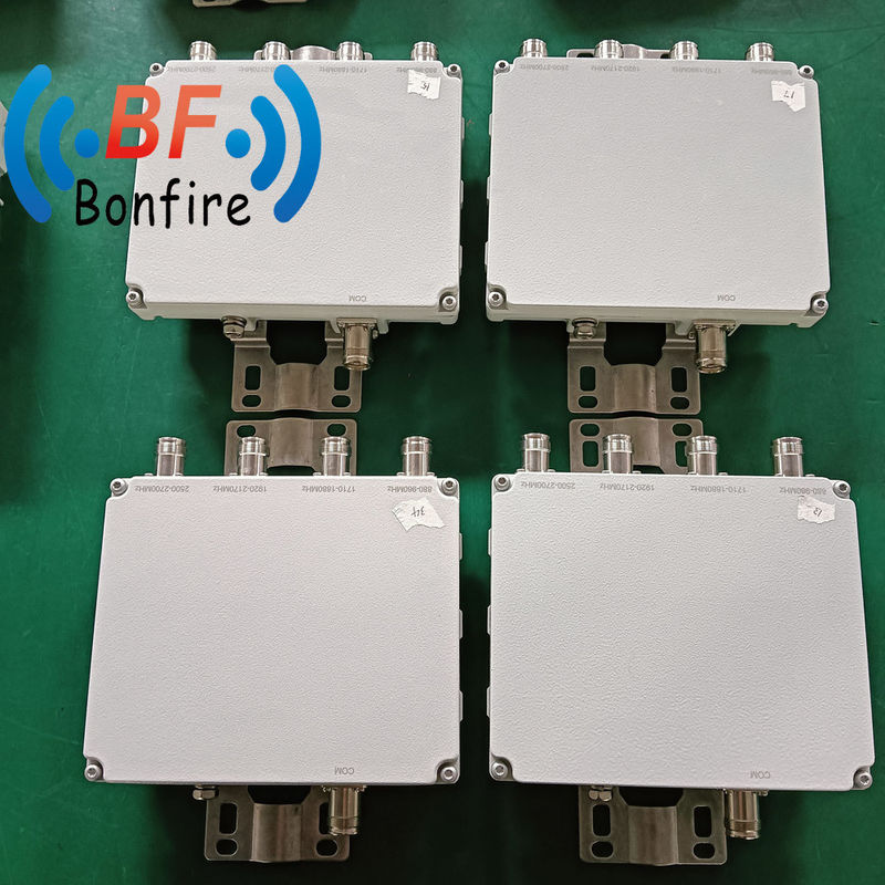4.3-10f DIN-F 1710-2700MHz 4-poorts Low Pim RF Quad-Band Combiner RF Quadplexer 2,630kg