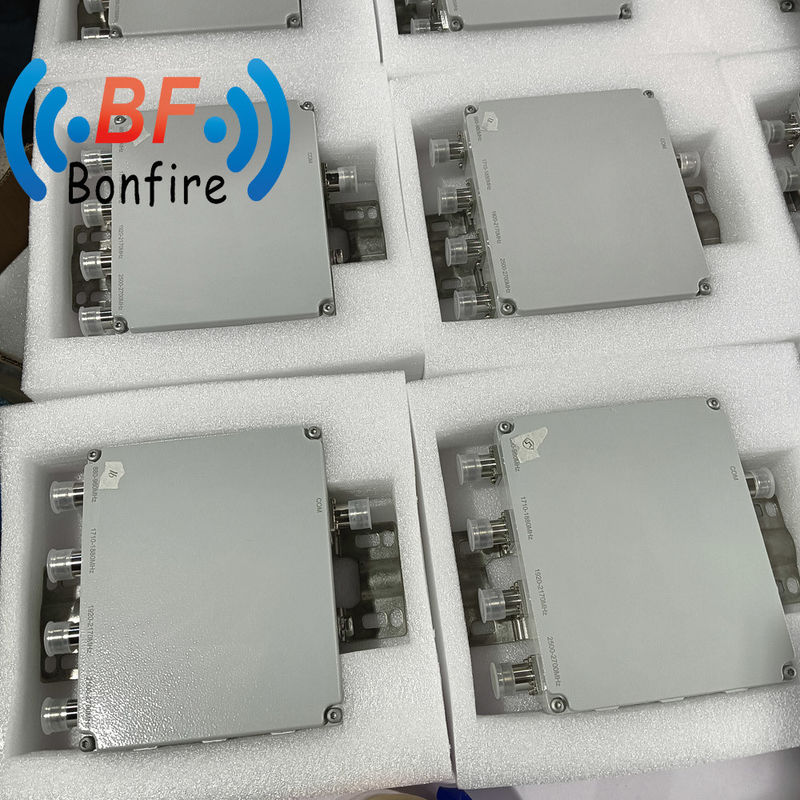 Topwave 1710-2700MHz RF Low Pim Quadplexer DIN Vrouwelijke -155dbc Quad-Band Combiner Grijs