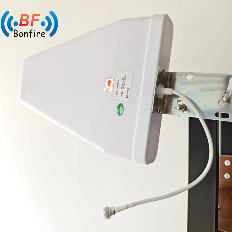 Volle band 698-4000MHz 4G Yagi Log-Periodic Wireless Outdoor Communication Lpda Antenne