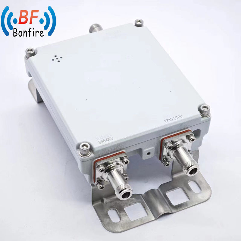 Indoor/Outdoor 1710-2170MHz 2300-2690MHz RF Low Pim Duplexer Diplexer voor radiosysteem