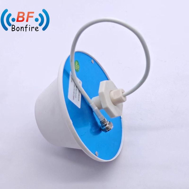 3300-4000MHz High Gain Outdoor Antenna voor 2G 3G 4G CDMA GSM Dcs OEM/ODM Productie