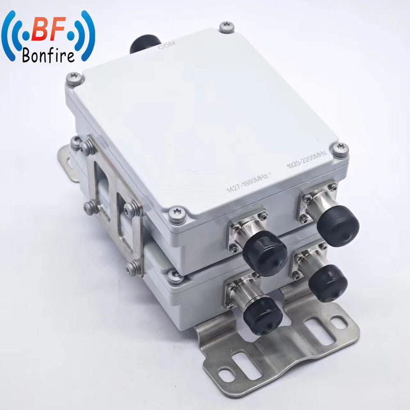 1710-1880/1920-2170/2300-2700MHz RF Breedband 5g Duplexer 4.3-10 Vrouwelijk -153dbc IP67