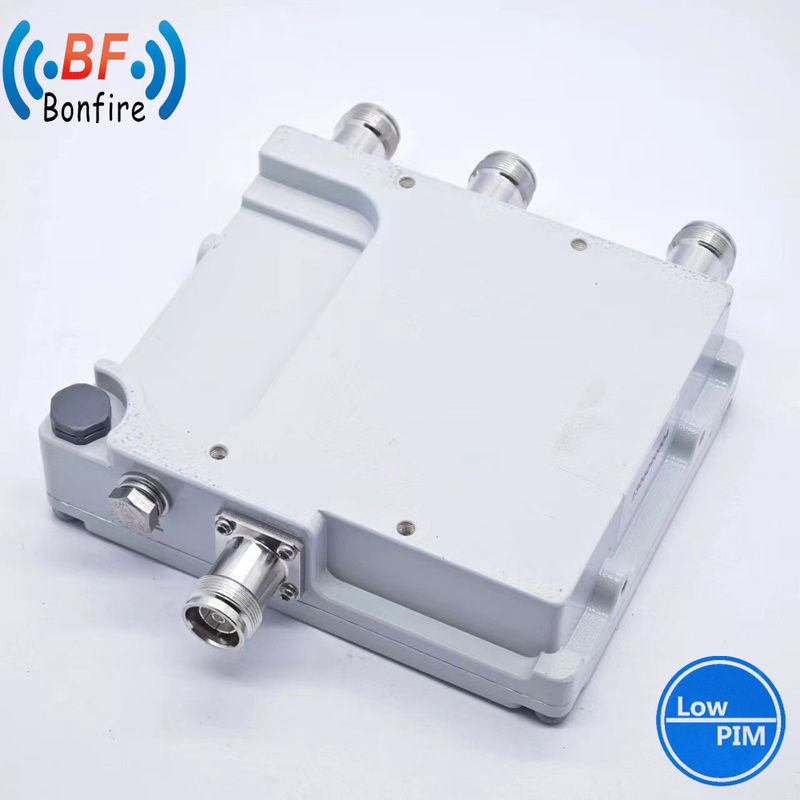 Draadloos netwerk RF Triplexer Tripleband N Vrouwelijke combinator HLQ-XXXXX 1710-2170MHz 2300-2690MHz