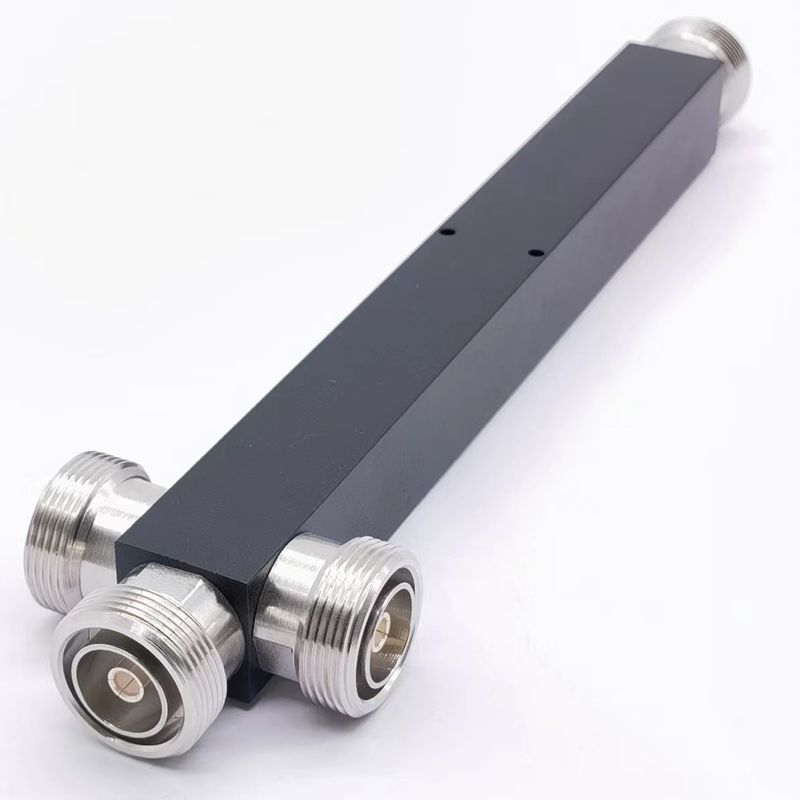 Zwarte Ultra Breedband 2/3/4 Way Low Pim Reactieve High Power Splitter 698-4200MHz DIN F