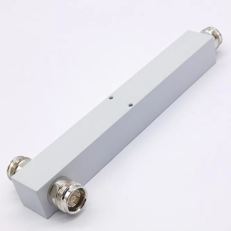 Ultrabreedband 2 Way Low Pim Reactive High Power Splitter 698-4200MHz 4.3-10f voor Ibs/Das
