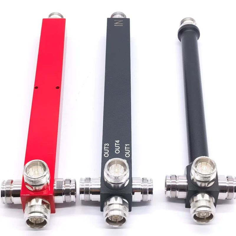 Breed frequentiebereik 617-4000MHz 4.3-10-F 2/3/4 Way Low Cavity High Power Divider Das