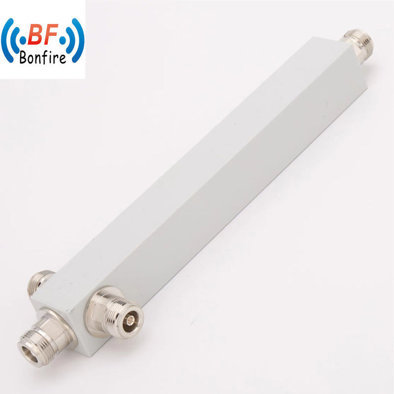 Pakket Bruto Gewicht 0,410kg 698-4000MHz 3weg Pulse Power Splitter voor Das Ibs
