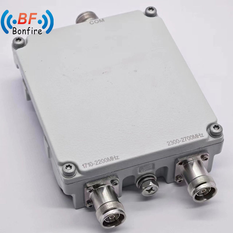 5g Mul Combiner Diplexer Triplexer Dual Band Combiner 1710-1880 1920-2170 2300-2400 2500-2700MHz Rood