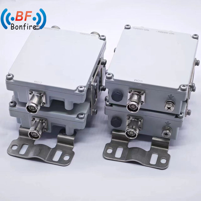 4.3-10 Vrouwelijke Quad-Band Combiner Diplexer 1710-1880 1920-2170 2300-2400 2500-2700MHz