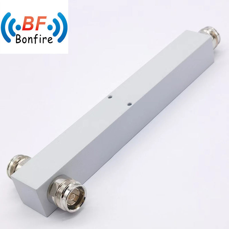 Indoor/Outdoor 2 Way Reactive Power Splitter -160dbc IP65 350-3800MHz N Vrouwelijk Grijs