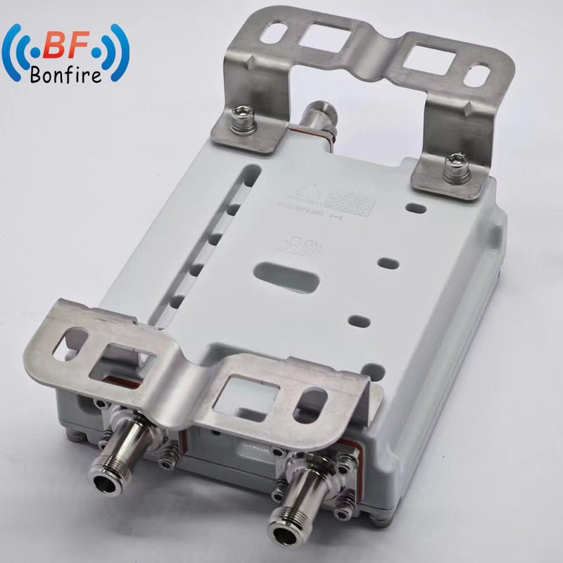2500-2700MHz RF Diplexer UHF Hoogte-Ferrite Triplexer Transmitter Combiner voor Ibs/Das