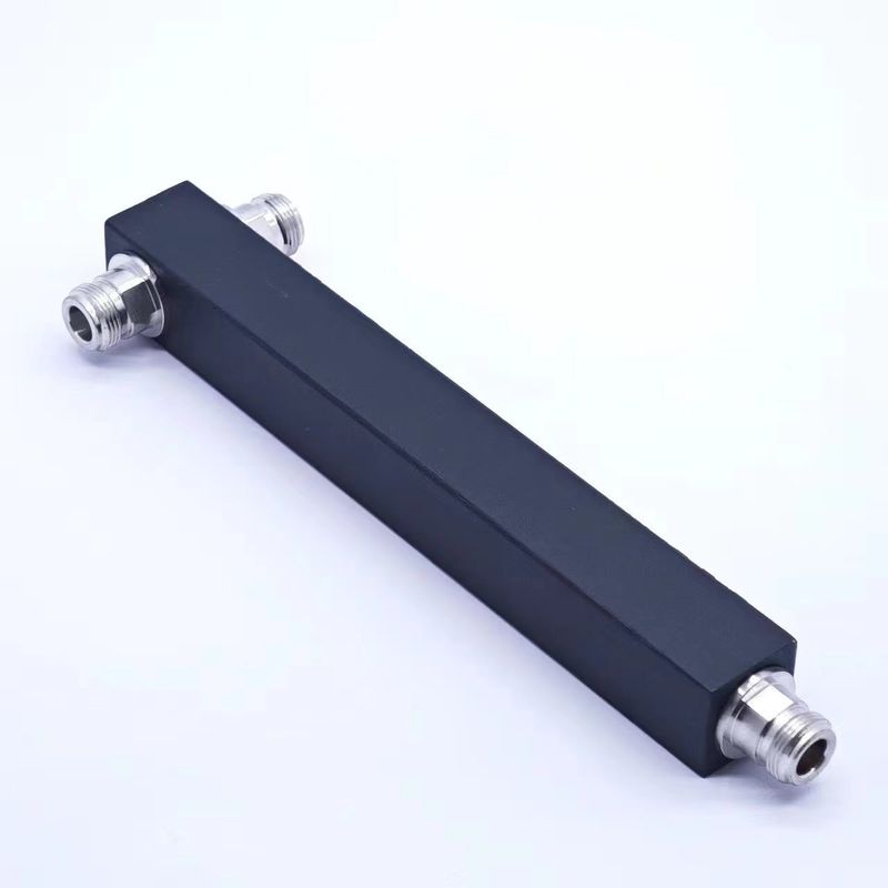 Pakket Grootte 22.00cm * 7.00cm * 4.00cm Hoog vermogen N-F IP65 698-3800MHz 2 Way Splitter