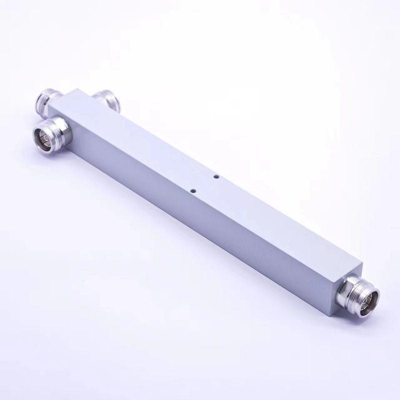 Gepersonaliseerde Grijs 698-4200MHz 5G N Vrouwelijke 3 Way Power Splitter voor klantvereisten