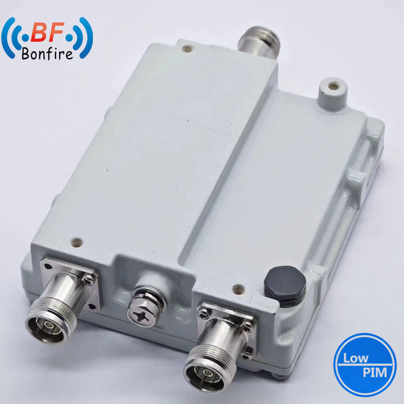 RF-combinator 1710-1880 1920-2170 2300-2400 2500-2700m Lage Pim -112dbc 300W Triplexer