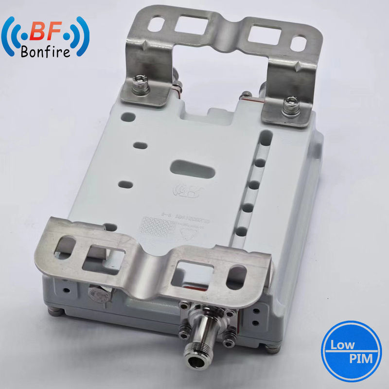 4.3-10f DIN-F IP67 Low Pim -150dbc Triplexer RF Duplexer Dual Band Combiner voor toepassingen