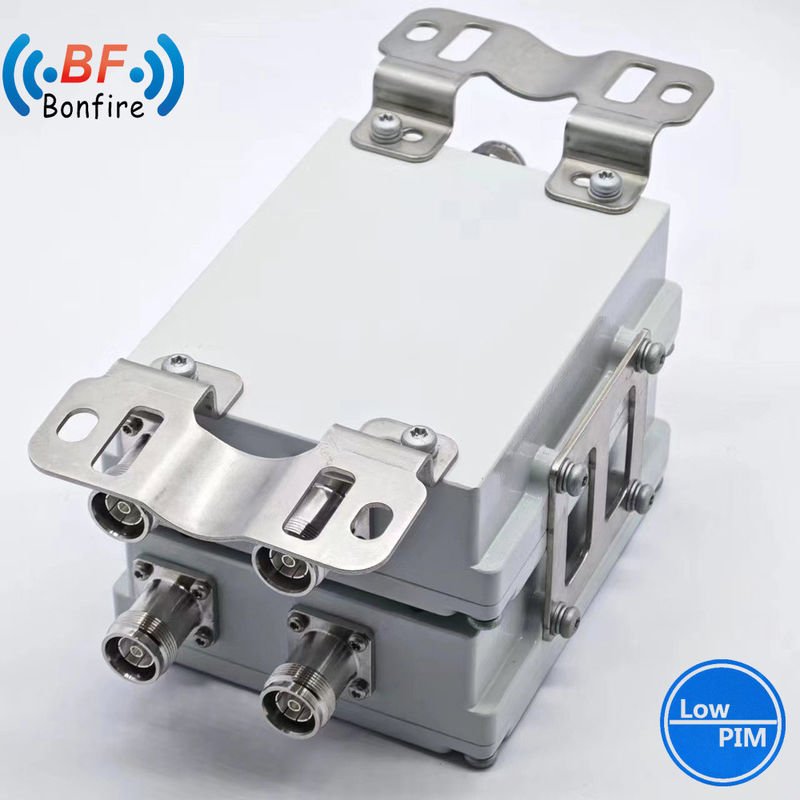 690-862/880-960/1427-3800MHz RF Combiner -160dbc 200W Triplexer met 4310 Vrouwelijke connector