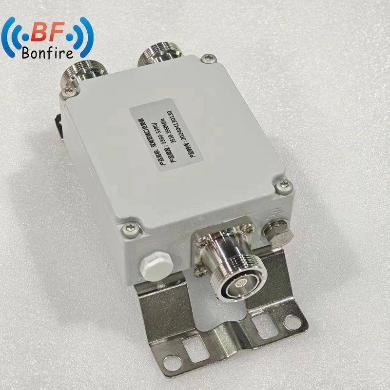 1710-1880 1920-2170 2300-2400 2500-2700MHz RF Penta-Band Combiner -155dbc met DIN-F