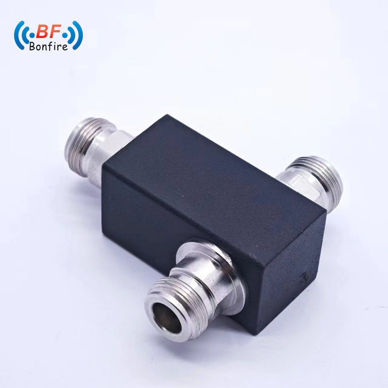 Indoor/outdoor IP65 2 Way Power Splitter Power Divider 5g Breedband 5000-6000MHz rechtstreeks