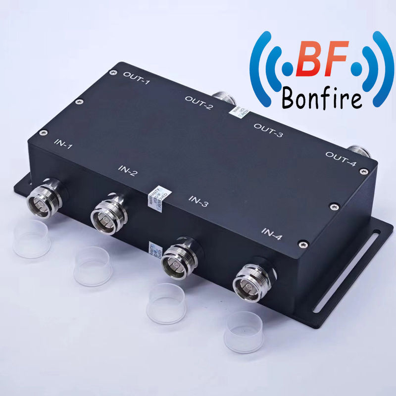 Combiner voor binnen/buiten IP65 698-3800MHz RF 4X4 Hybride koppelaar 4.3-10 Vrouwelijk