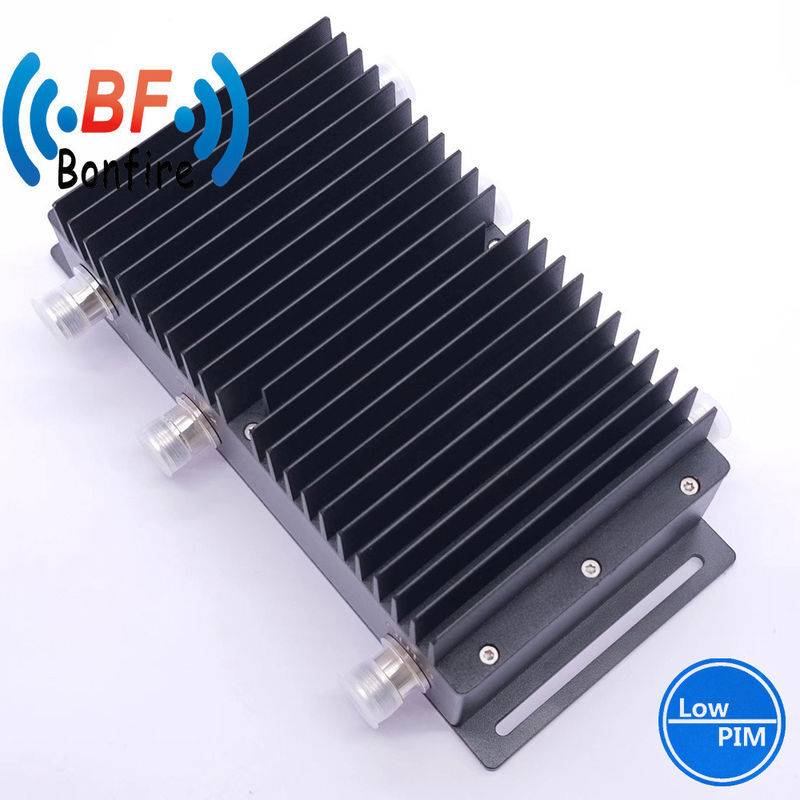 Grijze 698-3800MHz 3dB Hybride koppel 4,3-10 Vrouwelijke 4 in 4 uit Combiner IP65 -160dbc