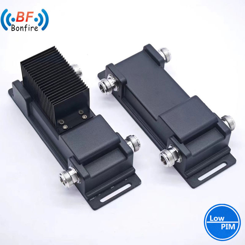 12.00cm * 7.00cm * 4.00cm 617-3800MHz 2 uit 1 in 3dB Hybride Combiner Coupler N Vrouwelijk