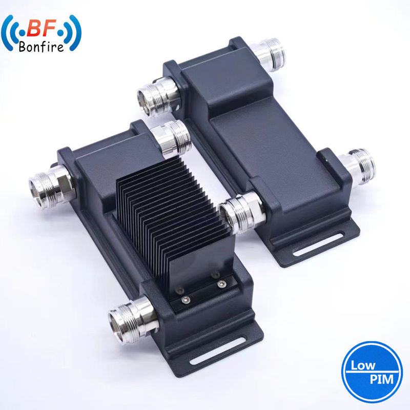 617-3800MHz 2X2 3dB RF Hybrid Combiner Matrix 5g Band voor N-F/4.3-10-F/DIN-F Interface