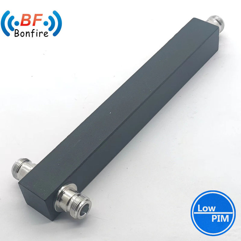 Indoor GFQ-XXXXXX 50W 2 Way 698-3800MHz RF Power Splitter met 4.3/10-Vrouwelijke Connector