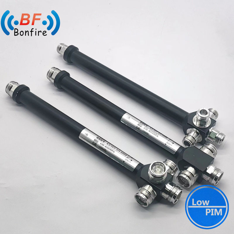 Pakket Grootte 22.00cm * 7.00cm * 4.00cm 2 Way Power Splitters Divider met Qn Connector