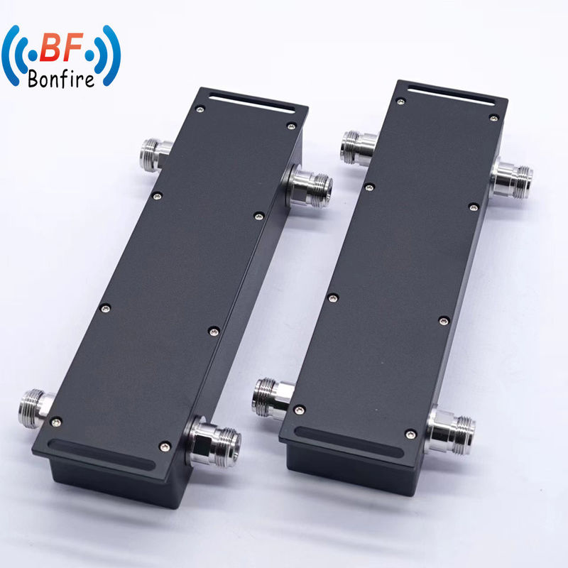 Pakket Bruto Gewicht 0,780 kg Grijs/rood/zwart 698-4000MHz passieve RF 2X2 hybride combinator