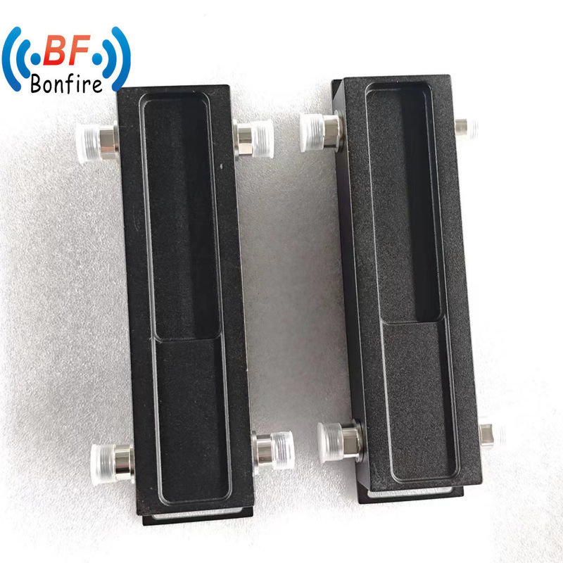 Innen/buiten IP65 698-4000MHz RF hybride koppeling 2X2 voor draadloze golfgeleider koppeling