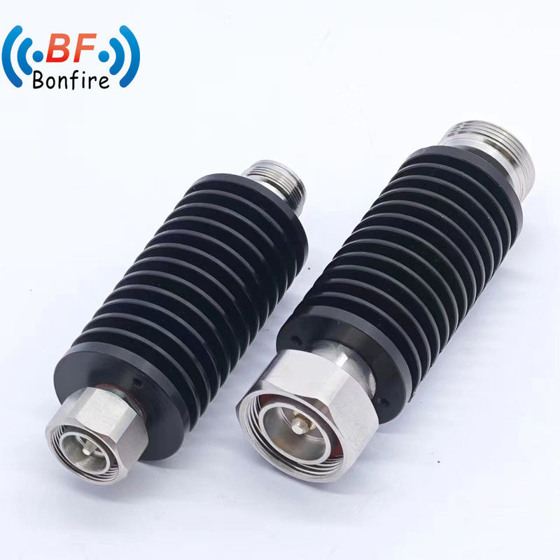 Uni-directionele 100W vaste attenuator 3/6/10/20dB N-Man tot N-Vrouw DC-3800MHz Zwart