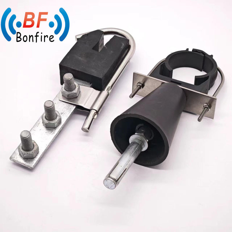 KXK-XXXXX 1-1/4 Coaxial Cable Clip 3 Way Feeder Clamps Cable Clamps Op maat voor uw