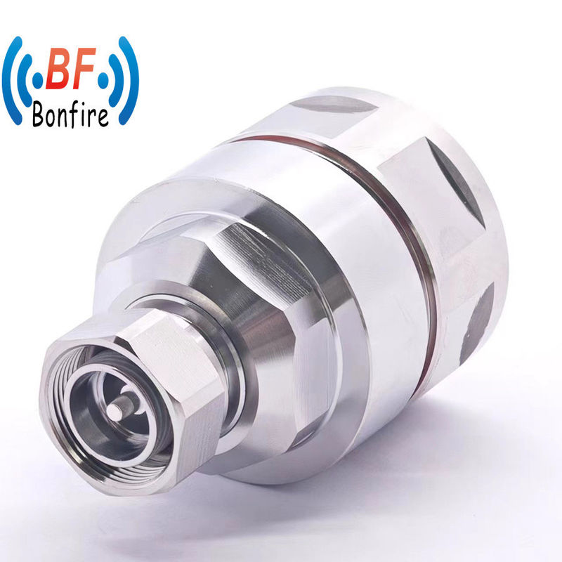 7/8&quot;Flexible Coaxial Cable 4.3-10 Mannelijke RF-connector met een laag invoegverlies van 0,1 dB